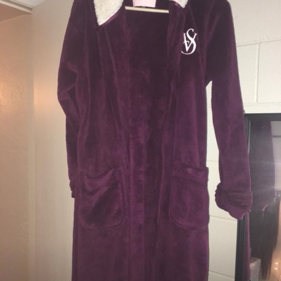 VS plush robe - Picture 2 of 2